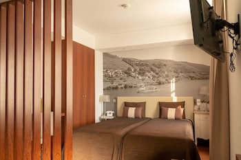 oca ribeira do porto hotel