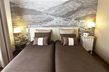 oca ribeira do porto hotel