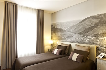 oca ribeira do porto hotel