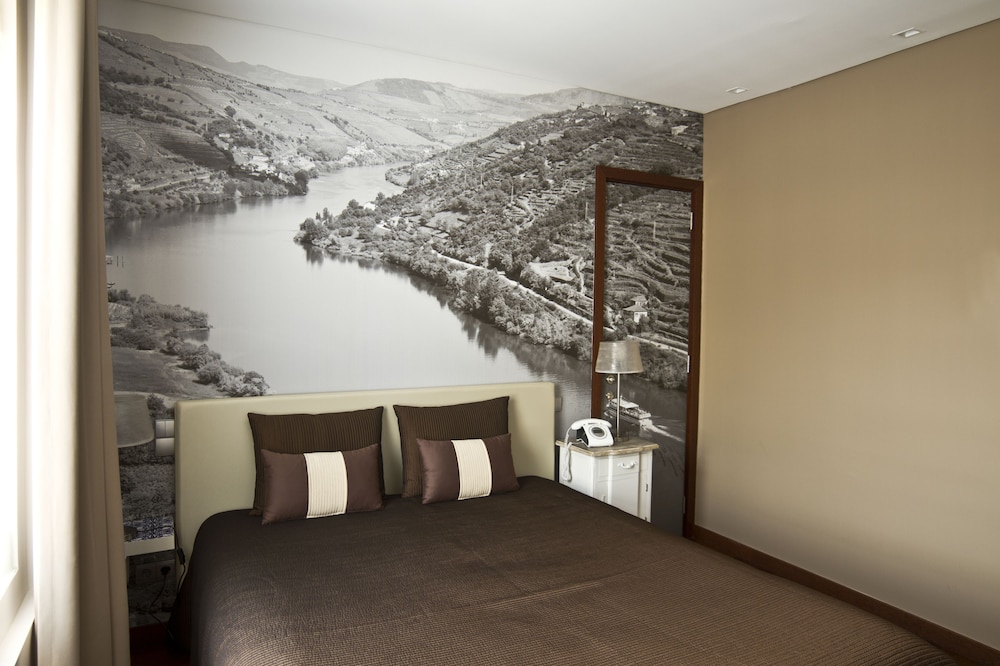 oca ribeira do porto hotel