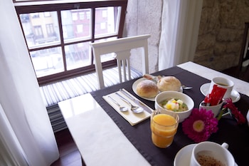 oca ribeira do porto hotel