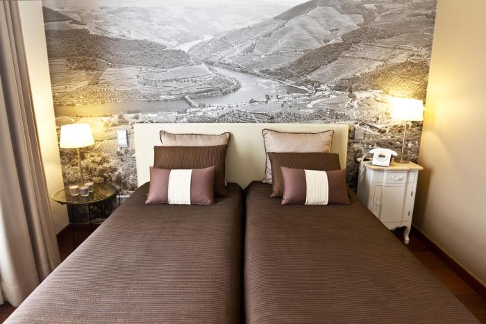 oca ribeira do porto hotel