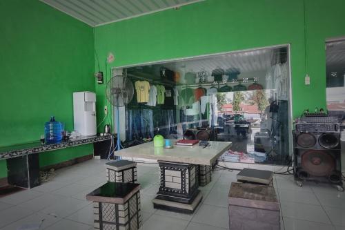 express o 91979 penginapan tondong ta