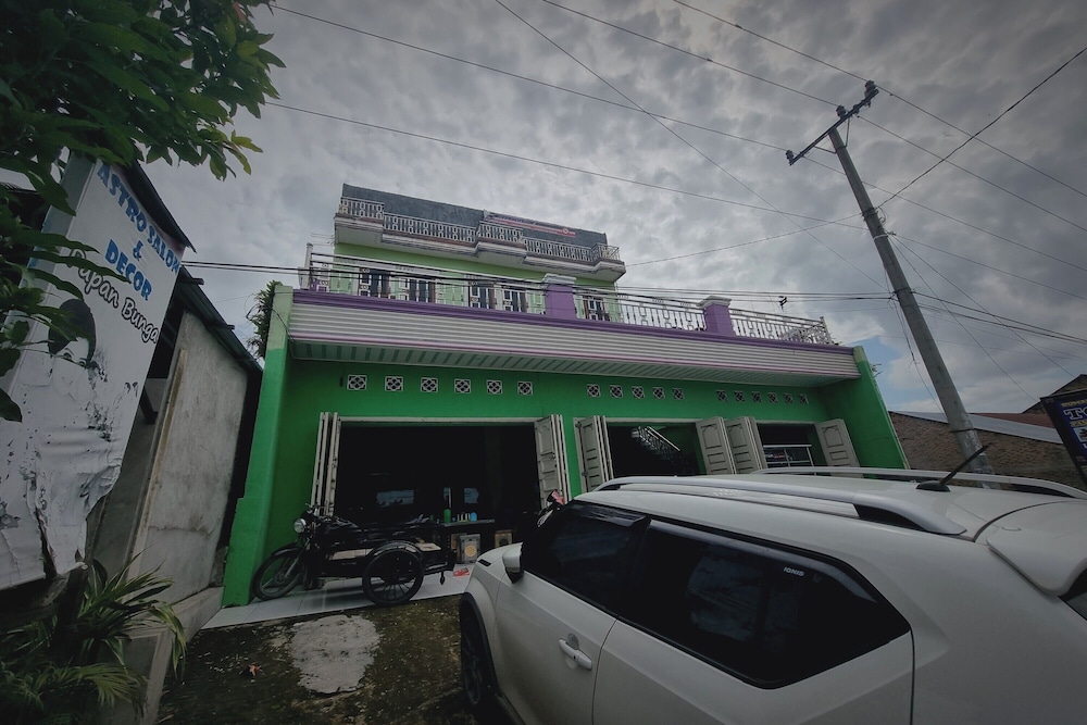 express o 91979 penginapan tondong ta