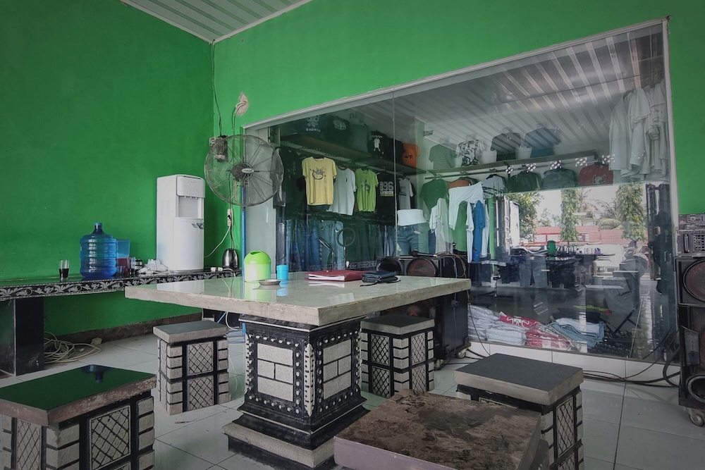 express o 91979 penginapan tondong ta