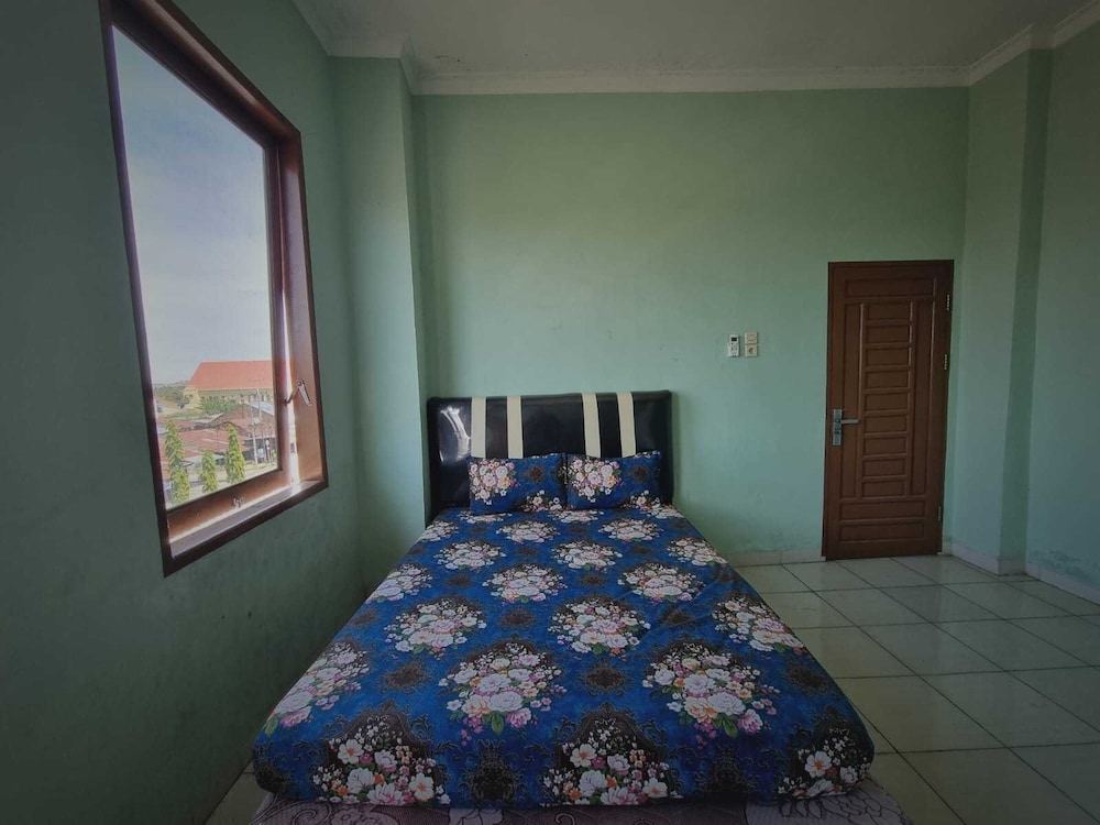 express o 91979 penginapan tondong ta