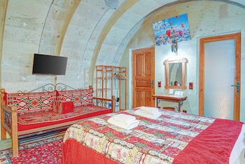 atax cave otel