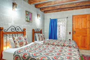 atax cave otel