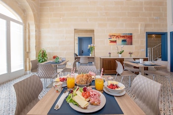 georges boutique living