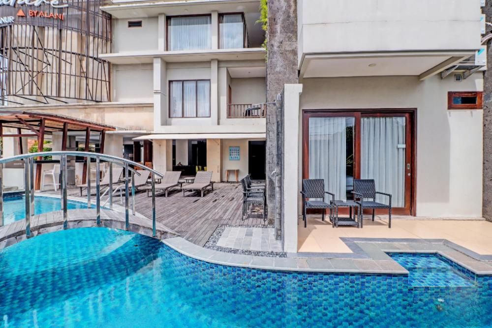oyo townhouse oak series signature bali