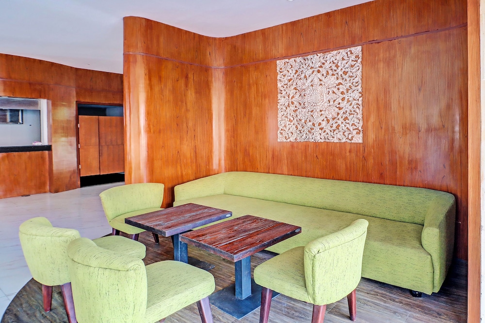 oyo townhouse oak series signature bali