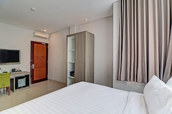 oyo townhouse oak series signature bali