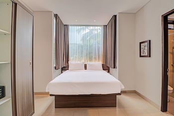oyo townhouse oak series signature bali