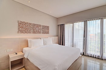 oyo townhouse oak series signature bali
