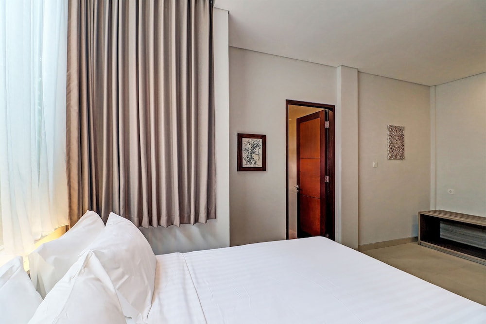 oyo townhouse oak series signature bali