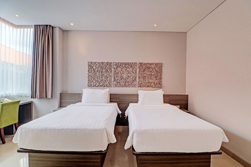 oyo townhouse oak series signature bali