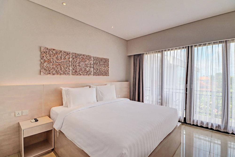 oyo townhouse oak series signature bali