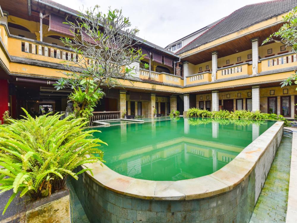super oyo townhouse oak maxi hotel legian