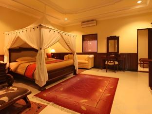 super oyo townhouse oak maxi hotel legian