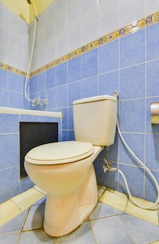 super oyo townhouse oak maxi hotel legian
