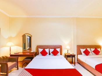 super oyo townhouse oak maxi hotel legian