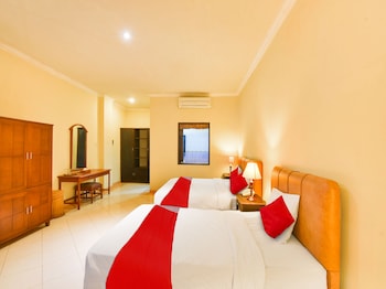 super oyo townhouse oak maxi hotel legian