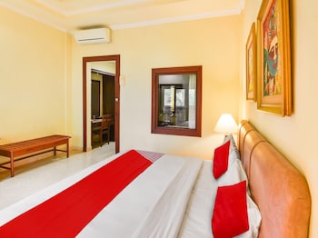 super oyo townhouse oak maxi hotel legian