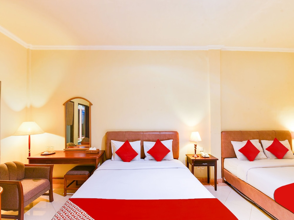 super oyo townhouse oak maxi hotel legian