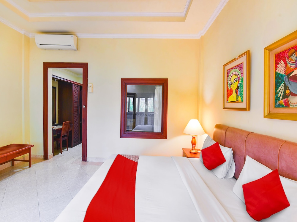 super oyo townhouse oak maxi hotel legian