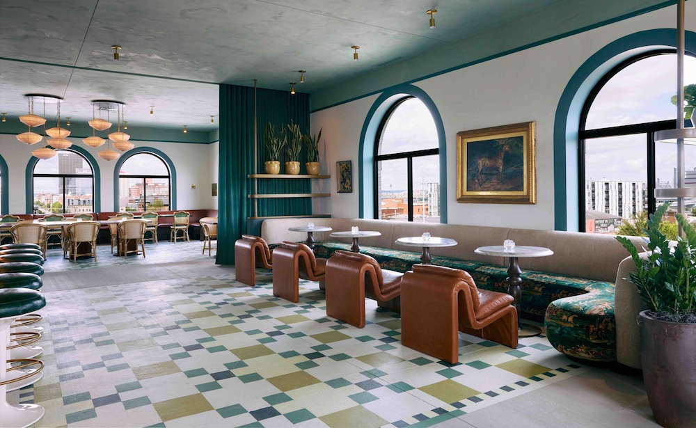 hotel genevieve