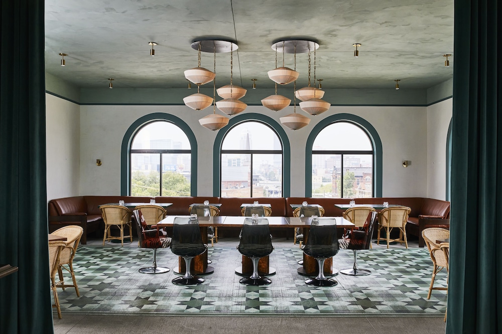 hotel genevieve