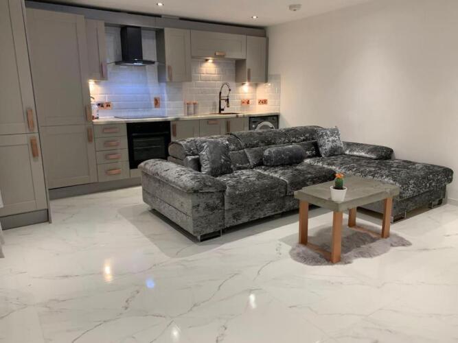 lavish the marble apartment