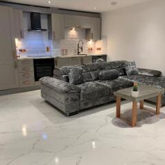 lavish the marble apartment