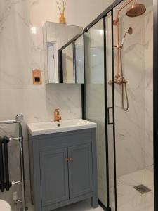lavish the marble apartment