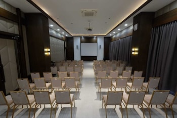 one tectona hotel
