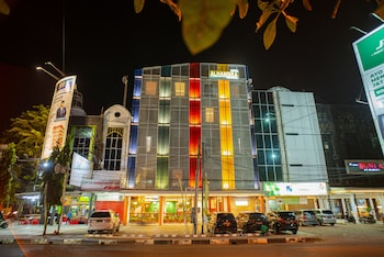 parkside alhambra hotel banda aceh