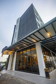 wellesley hotel