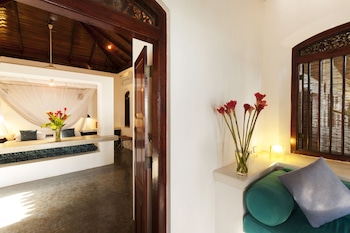 apa villa thalpe