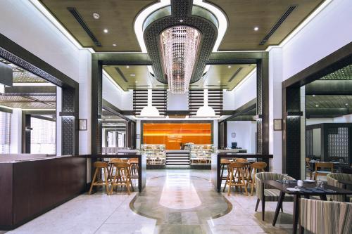 ayla bawadi hotel and mall