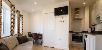 captivating 1 bed apartment in southampton