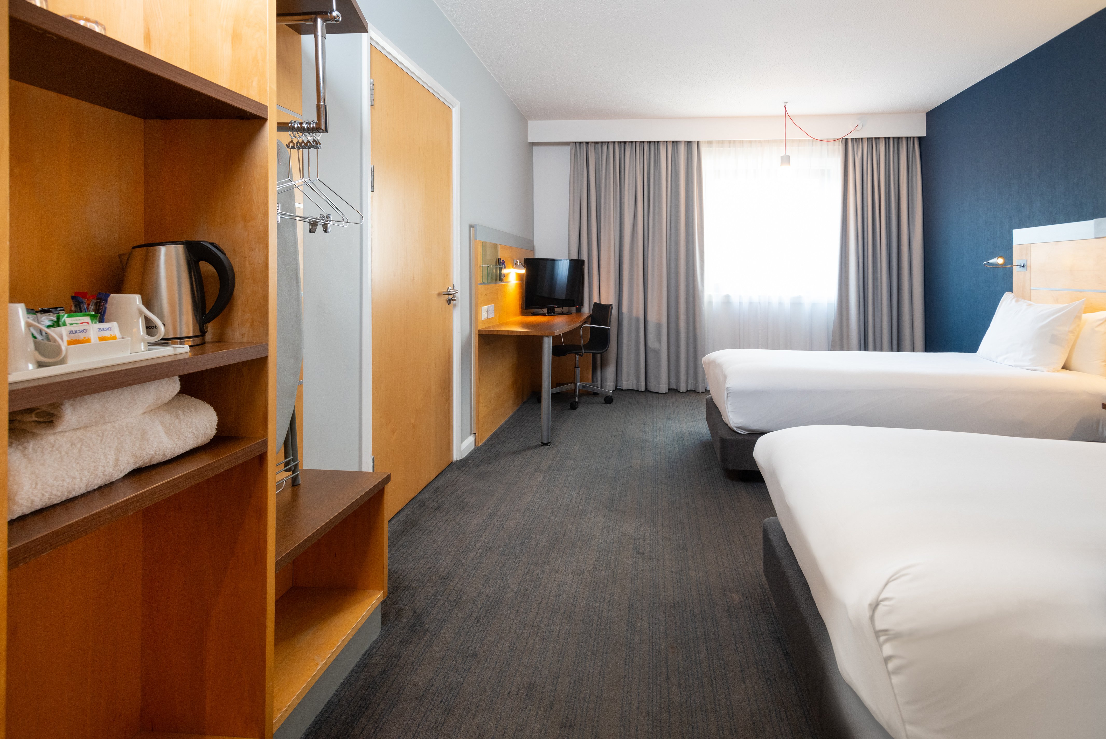 holiday inn express stevenage by ihg