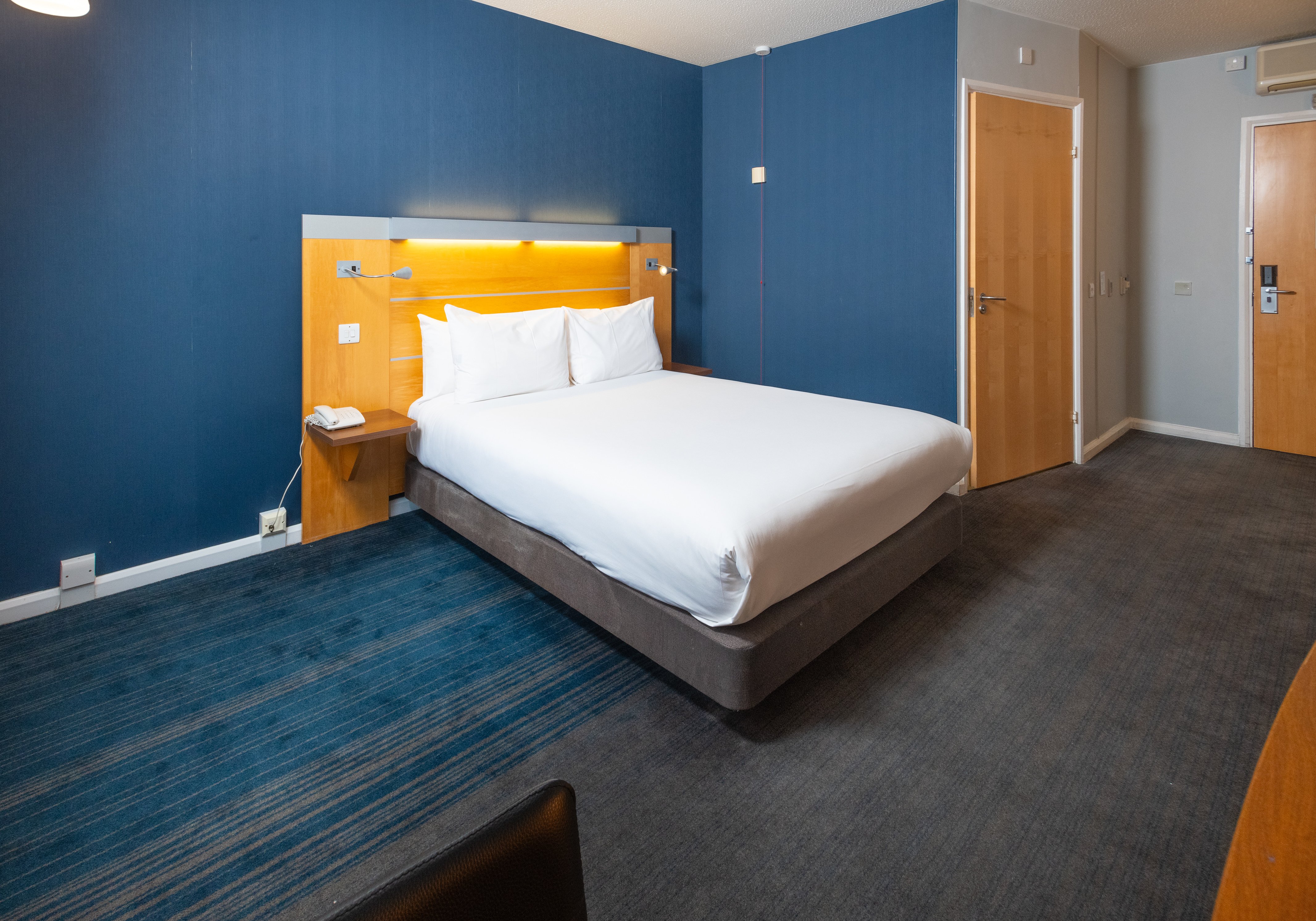 holiday inn express stevenage by ihg