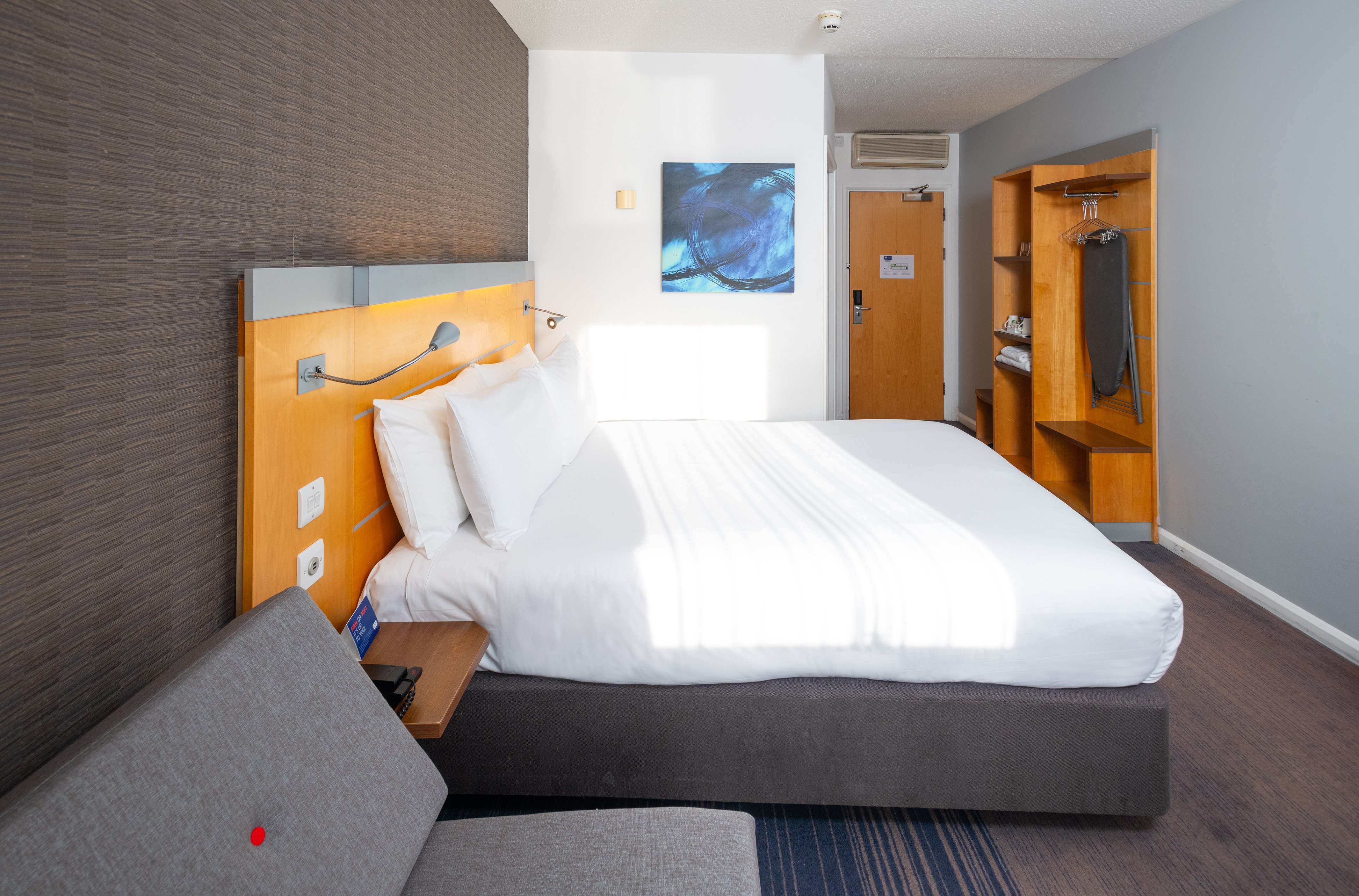 holiday inn express stevenage by ihg