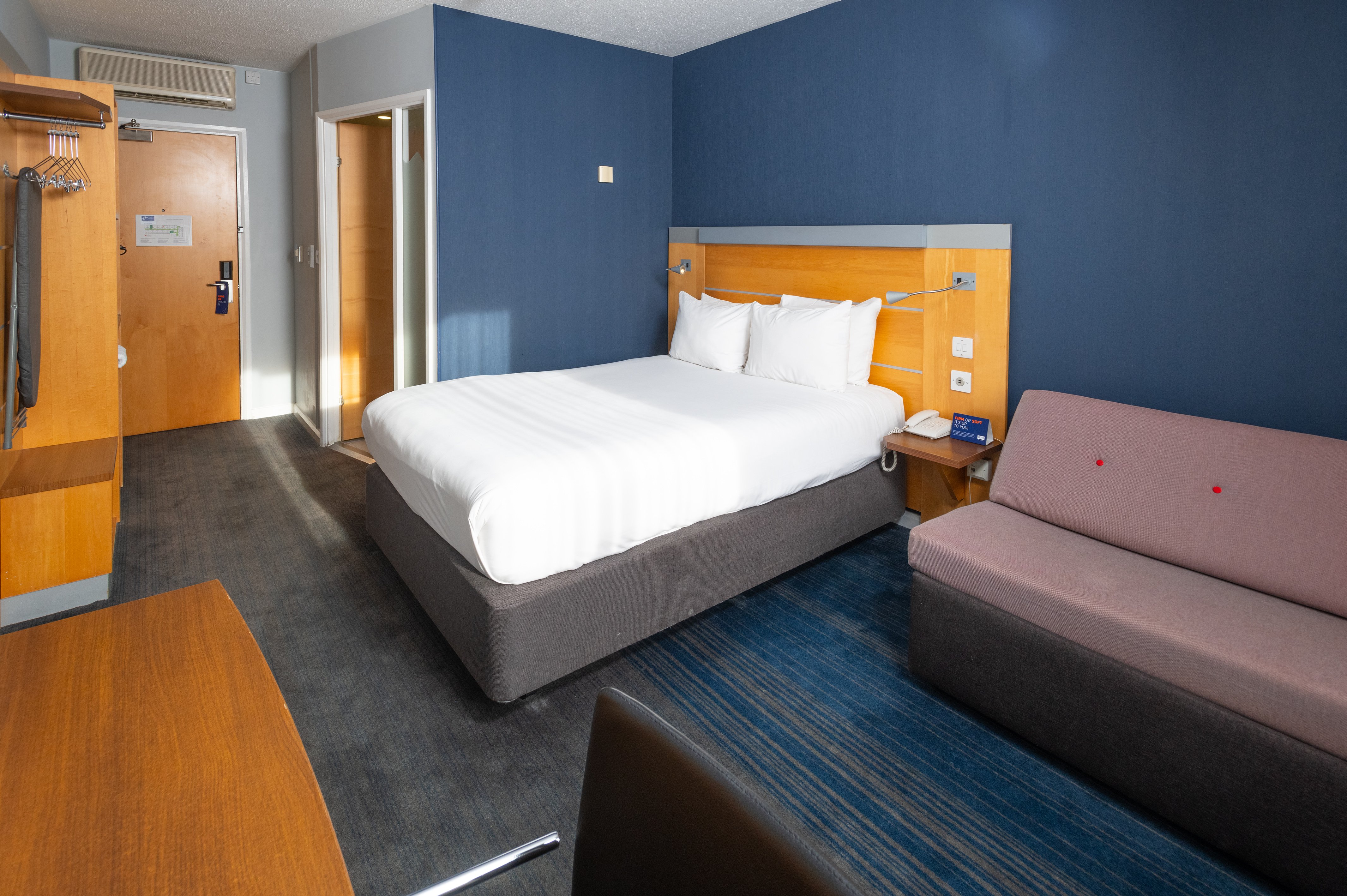 holiday inn express stevenage by ihg