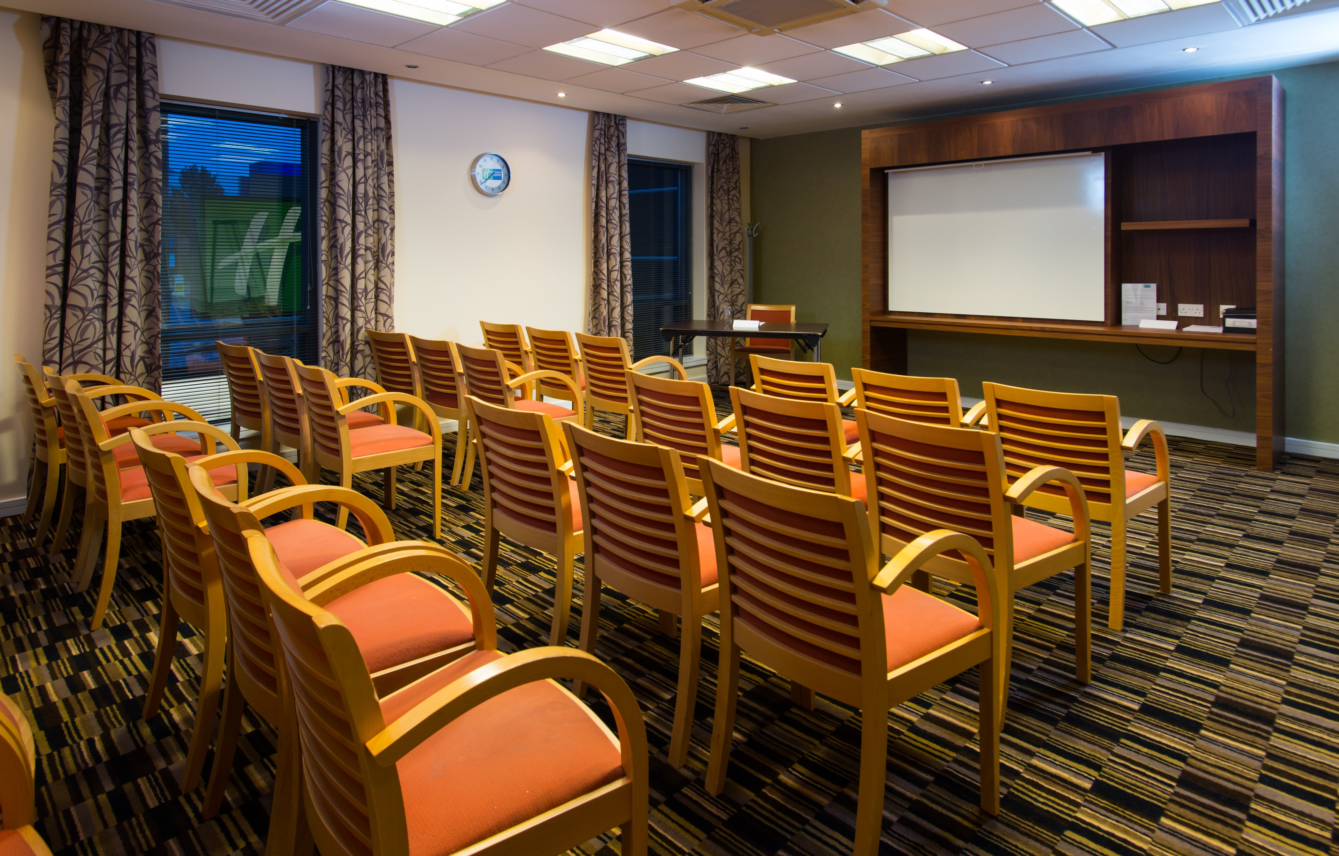 holiday inn express stevenage by ihg