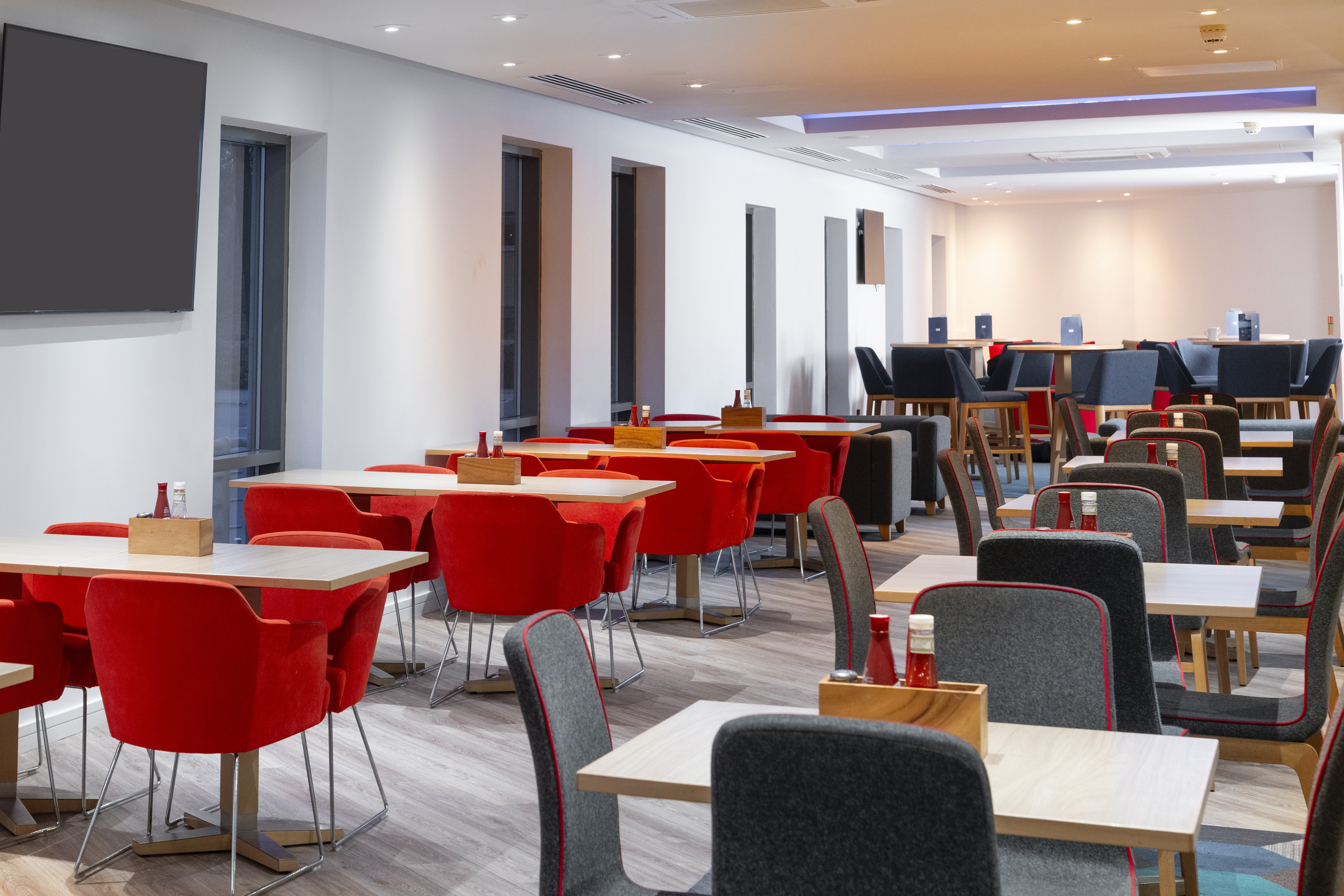 holiday inn express stevenage by ihg