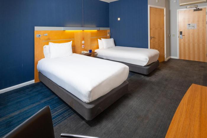 holiday inn express stevenage by ihg