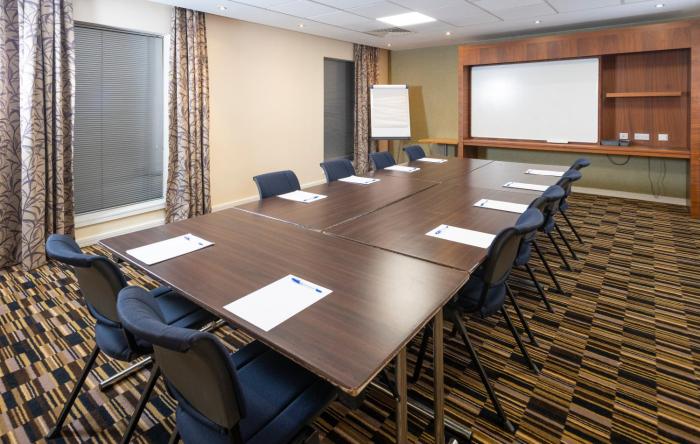 holiday inn express stevenage by ihg