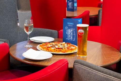 holiday inn express stevenage by ihg