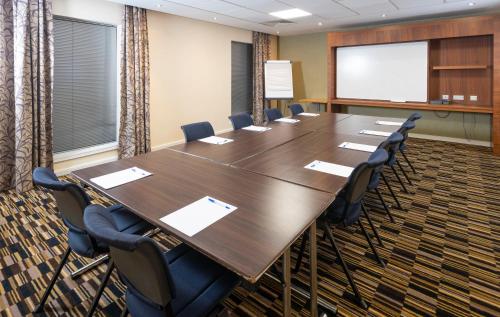 holiday inn express stevenage by ihg
